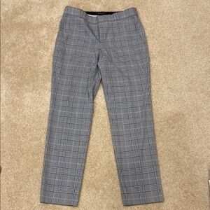 #Banana Republic Women’s Gray Trousers Classic Plaid Design (Ryan)